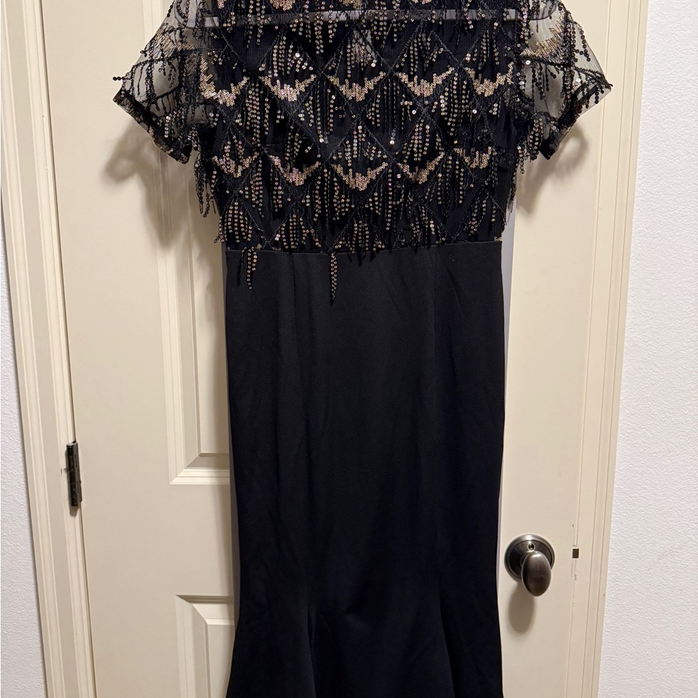 JJs‎ House Elegant Black and Gold Midi Dress